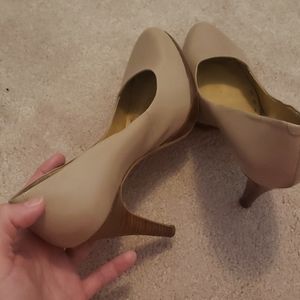 Nine west pumps